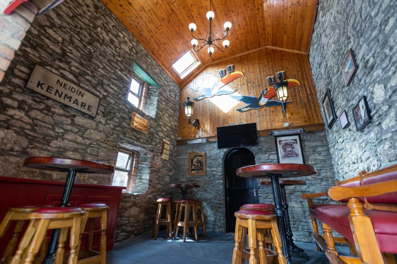 The Wander Inn Bar & Accommodation Kenmare Esterno foto